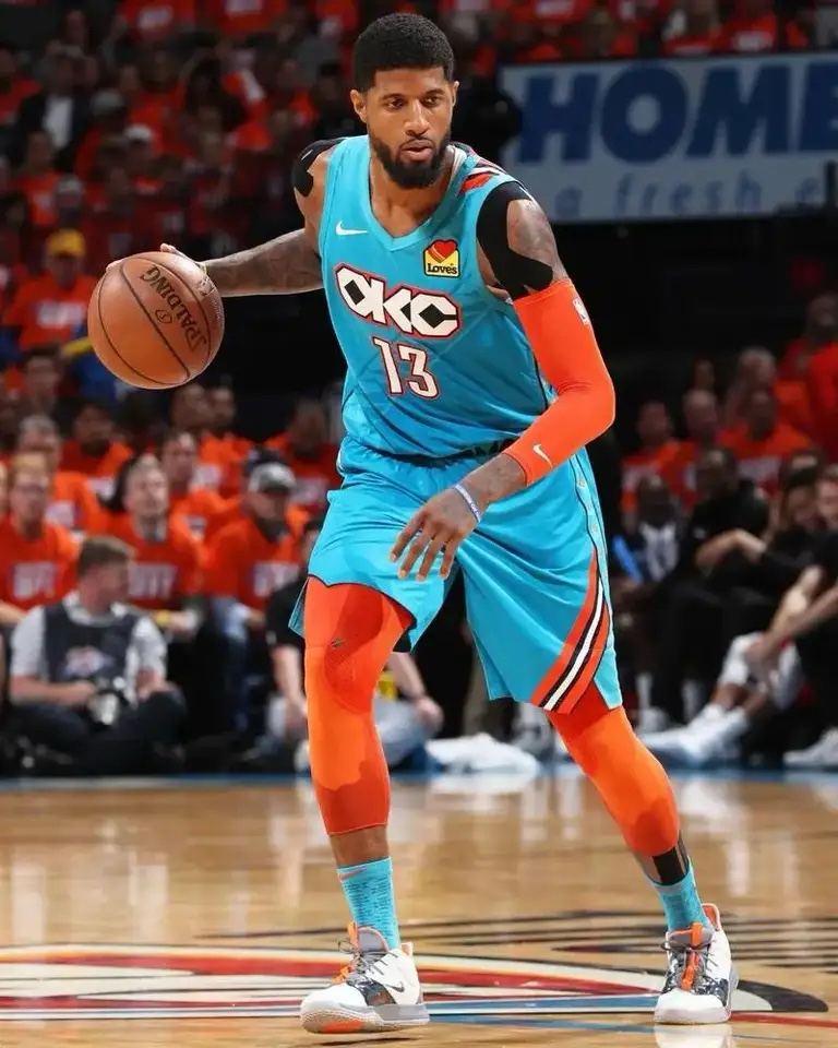 od体育娱乐-快船半场领先，乔治神奇发挥助球队夺得胜利的简单介绍