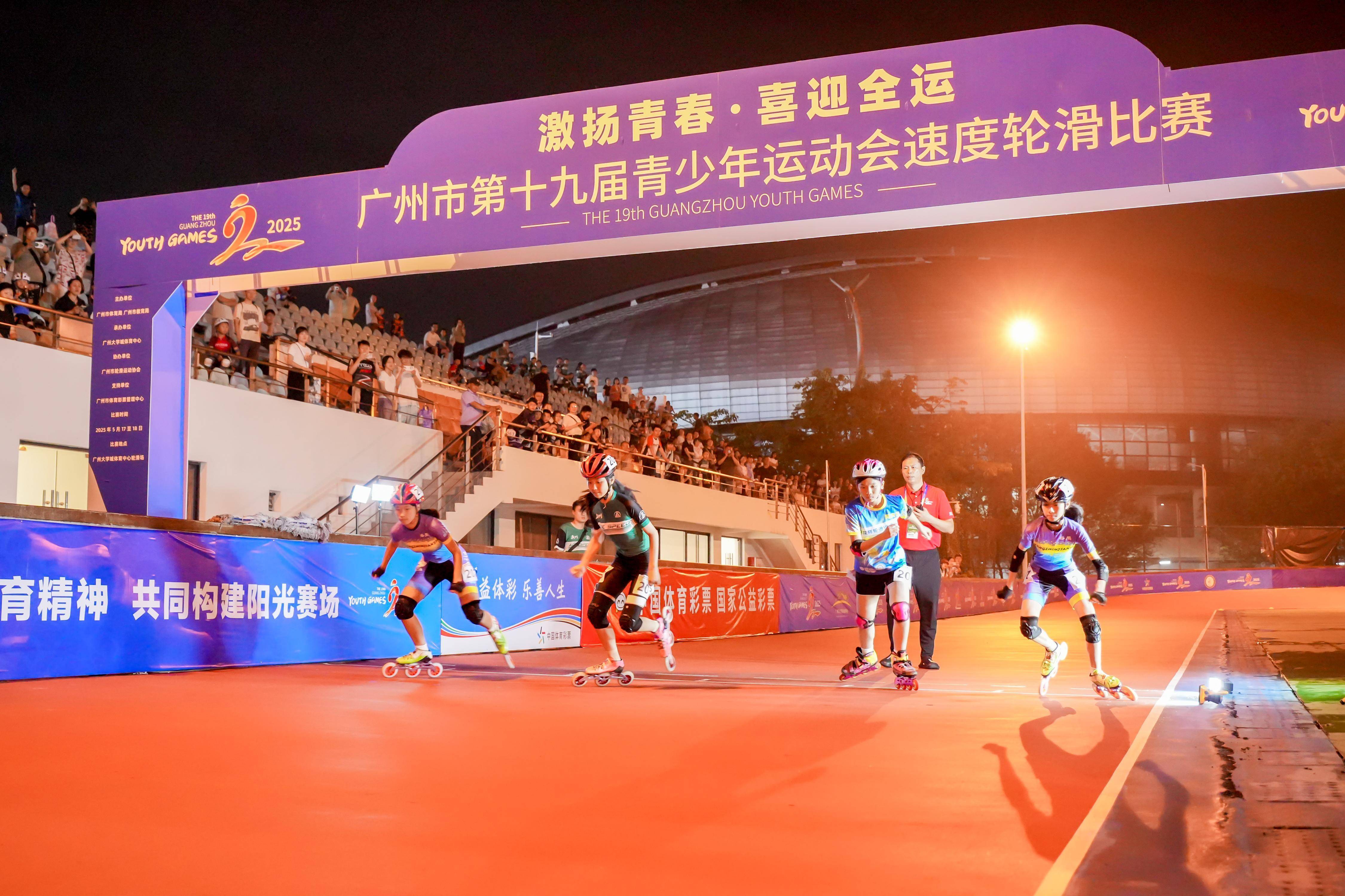 od体育app下载-包含紧张气氛下的比赛,双方实力打平谁会突破?的词条