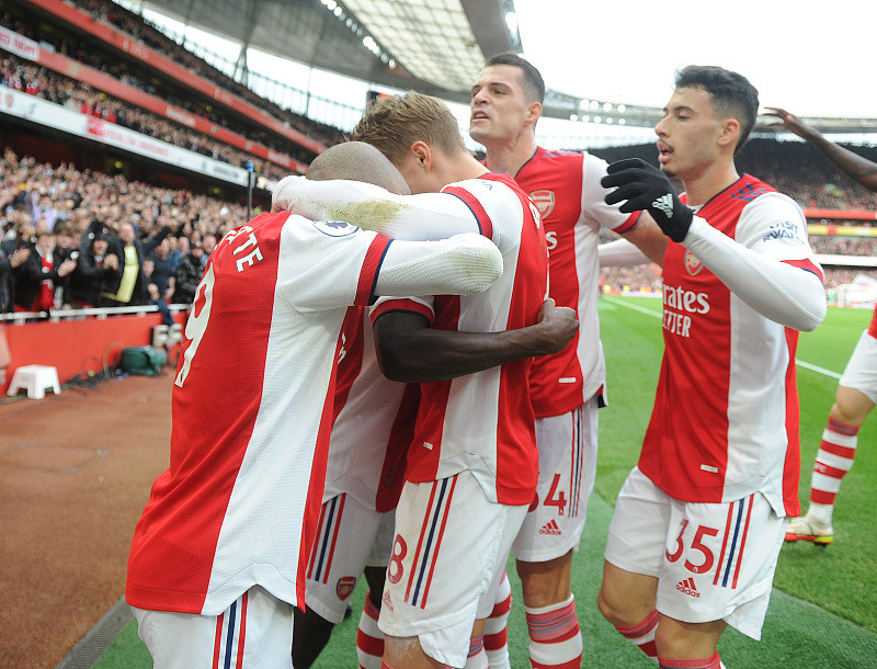 od体育地址-夺冠争夺白热化，球队势头逐渐壮大