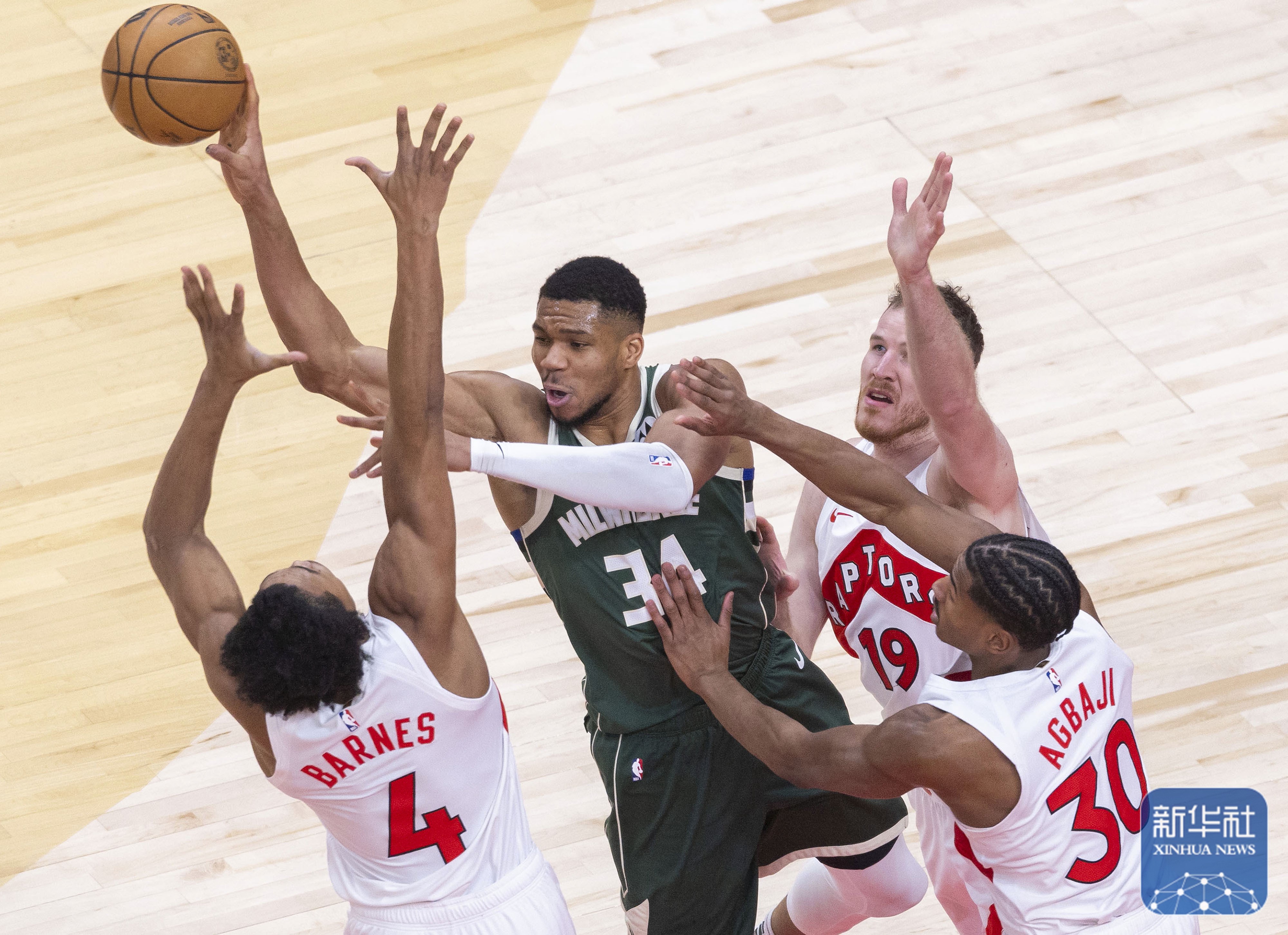 od体育app下载地址-雄鹿主场继续赢球,实力不容小觑!