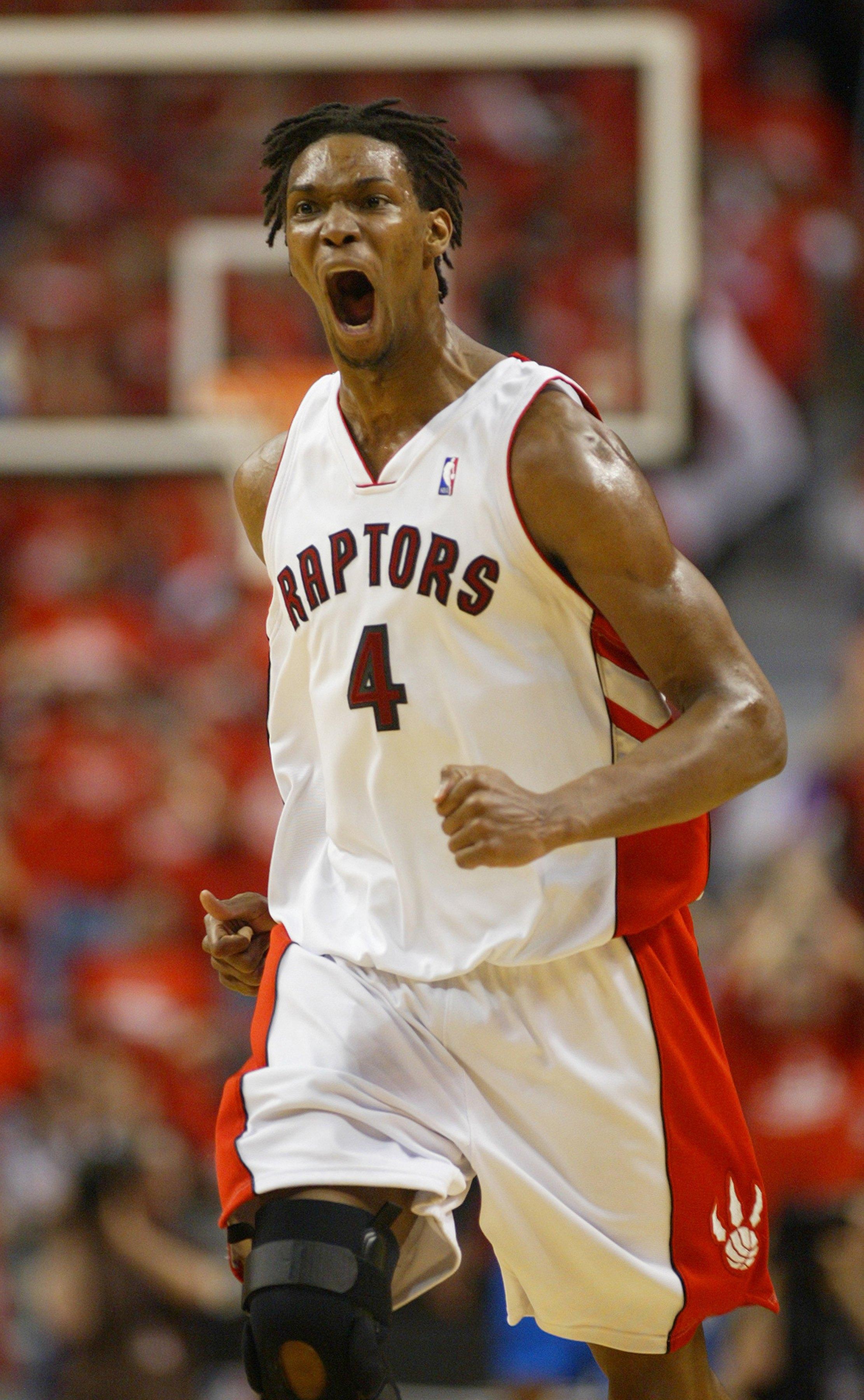 od体育网站-篮球巨星因表现出众收获球迷喜爱