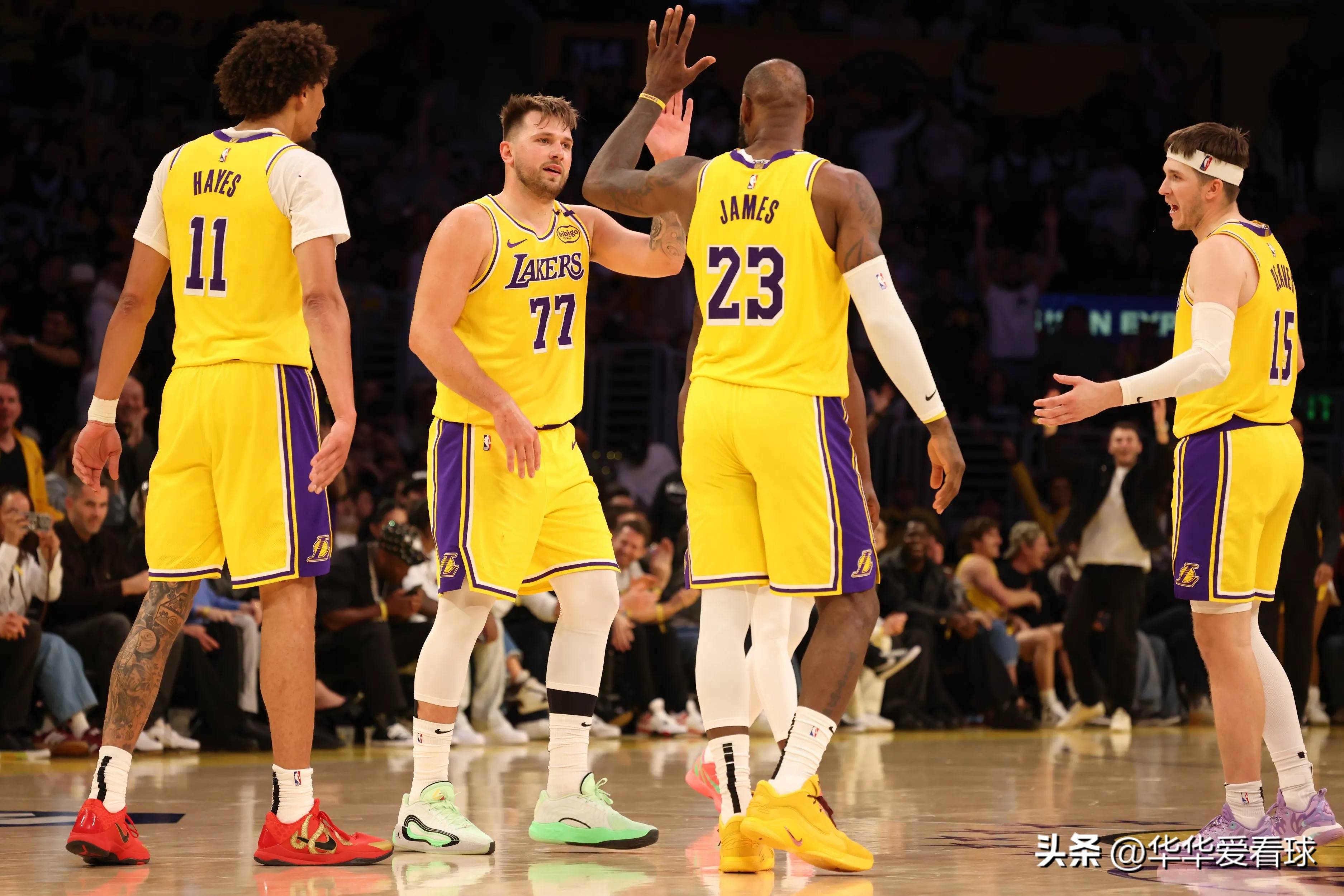 od体育培训-湖人惨败开拓者,遭遇两连败